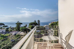 La Musica in the Heart of Sorrento, 100 m from Station